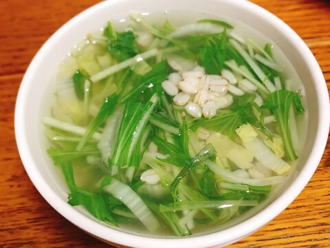 白菜と水菜の中華スープ　もちむぎ入り